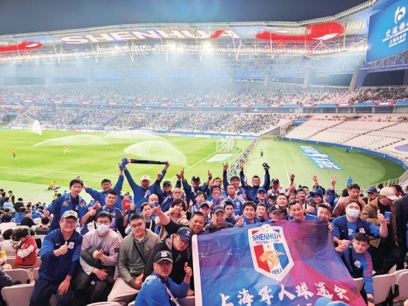 東體介紹上海聾人球迷會：最安靜的助威，最“響亮”的看臺