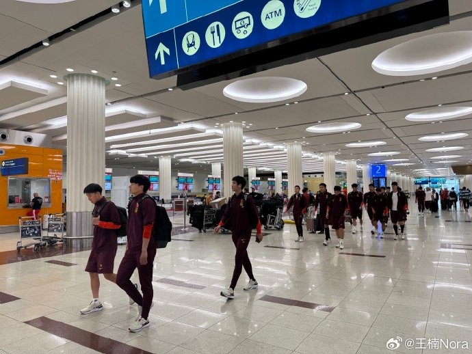 進(jìn)入客戰(zhàn)沙特最后沖刺！國足離開迪拜，乘坐班機(jī)前往利雅得